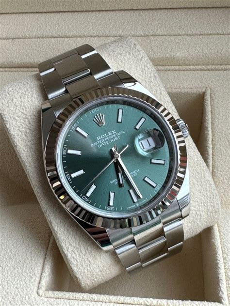 rolex grün rot|Rolex green face.